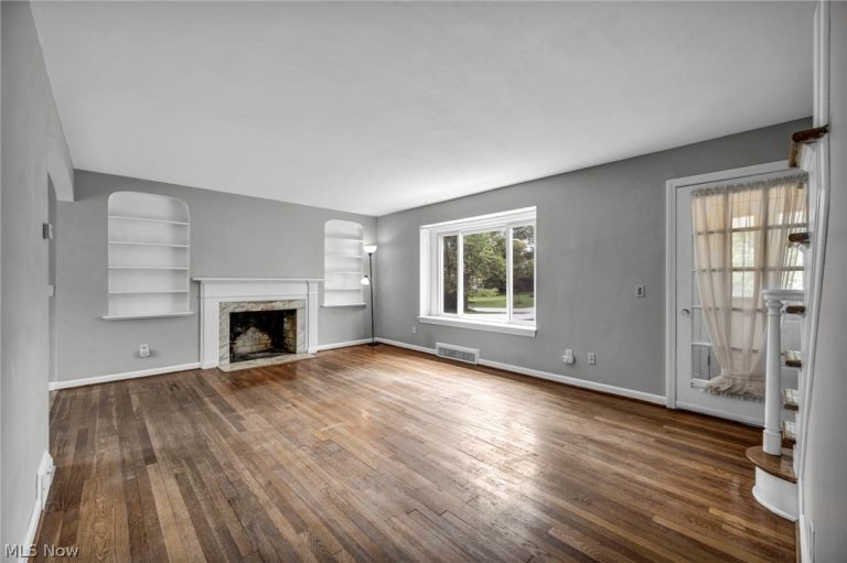 7035 Farview Road, Brecksville, OH - Photo 4