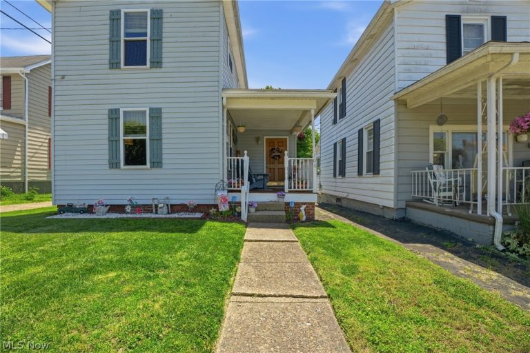 106 Montgomery Street, Marietta, OH - Photo 3
