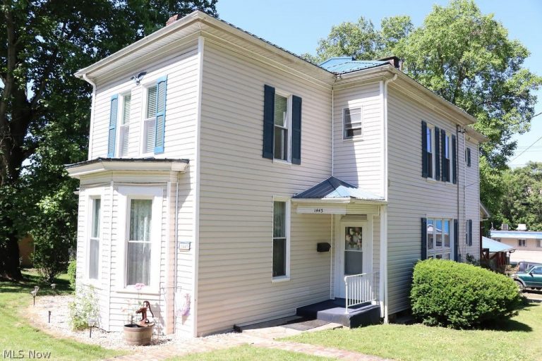 1443 Pleasant Avenue, Wellsburg, WV, 26070
