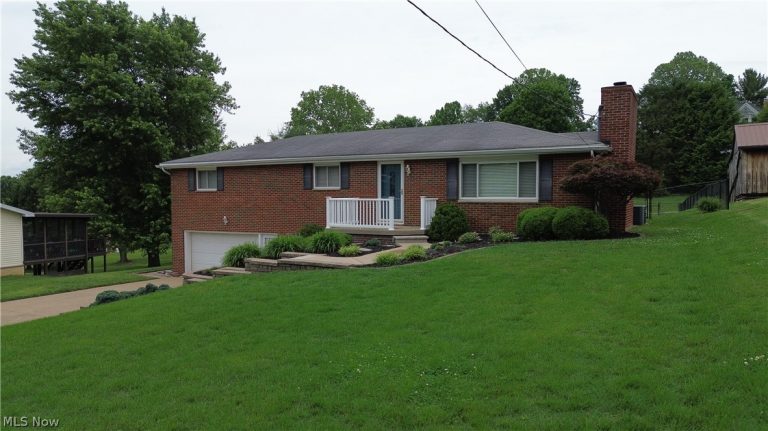 461 Sandhill Road, Marietta, OH - Photo 2