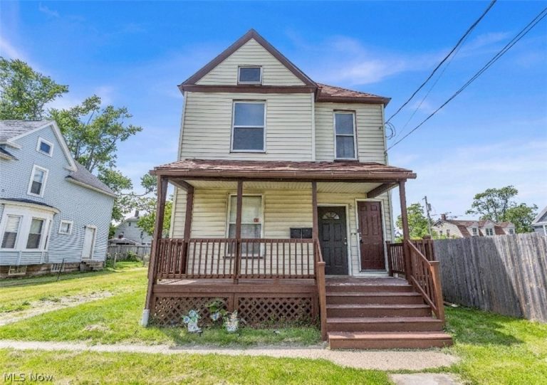 812 Lovett Place #UP, Lorain, OH, 44052