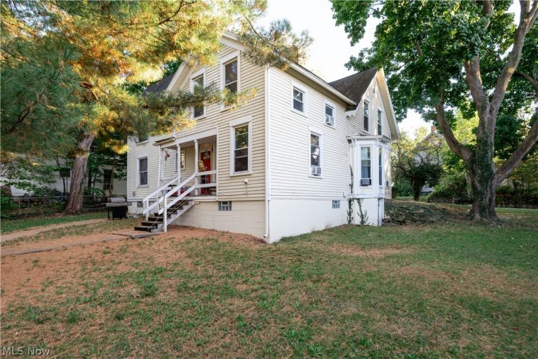 242 Highland Avenue, Ravenna, OH - Photo 4