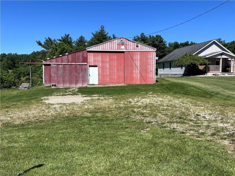 5759 College Hill Road, Cambridge, OH, 43725