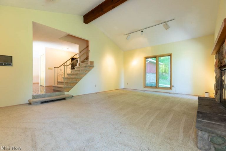 7360 Ledgewood Drive, Kirtland, OH - Photo 8