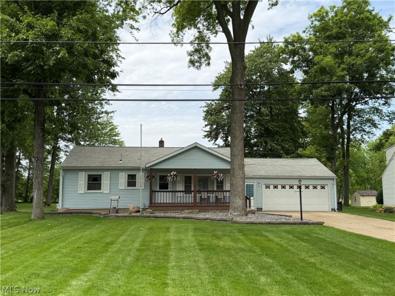 5851 Louise Avenue, Warren, OH - Photo 2