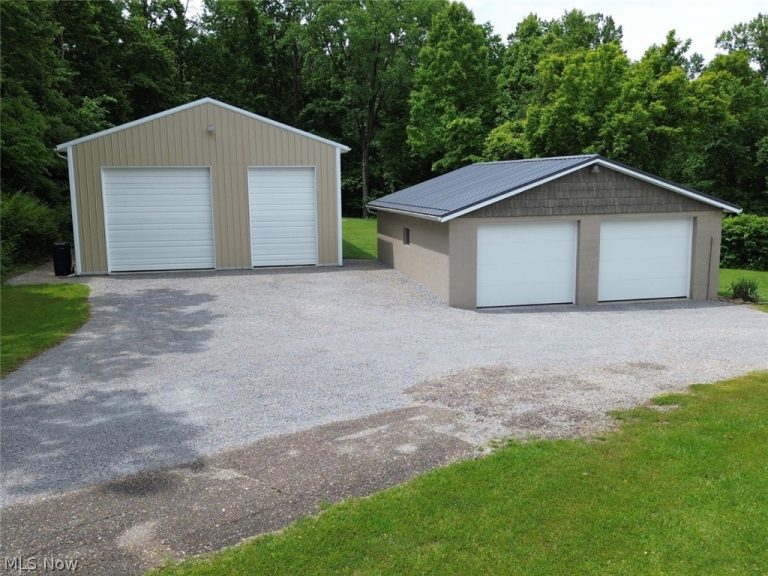 39942 Poland Road, Flushing, OH - Photo 8