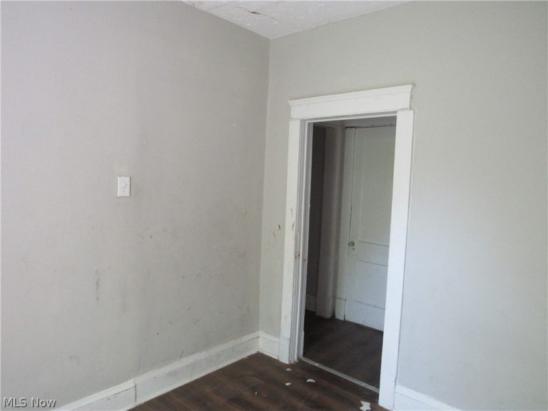 932 Wheelock Road, Cleveland, OH - Photo 5