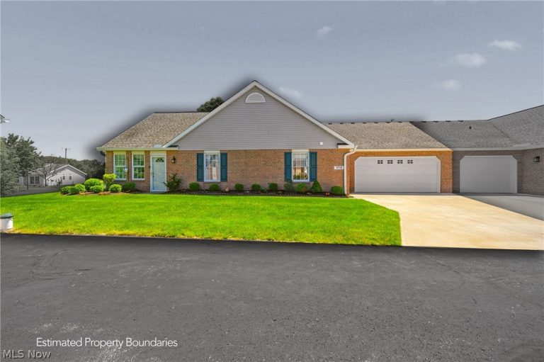 1712 Sonora Street, Uniontown, OH - Photo 3