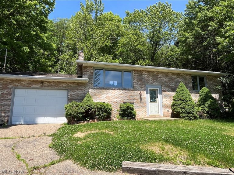210 Ridgewood Boulevard, Minerva, OH - Photo 2