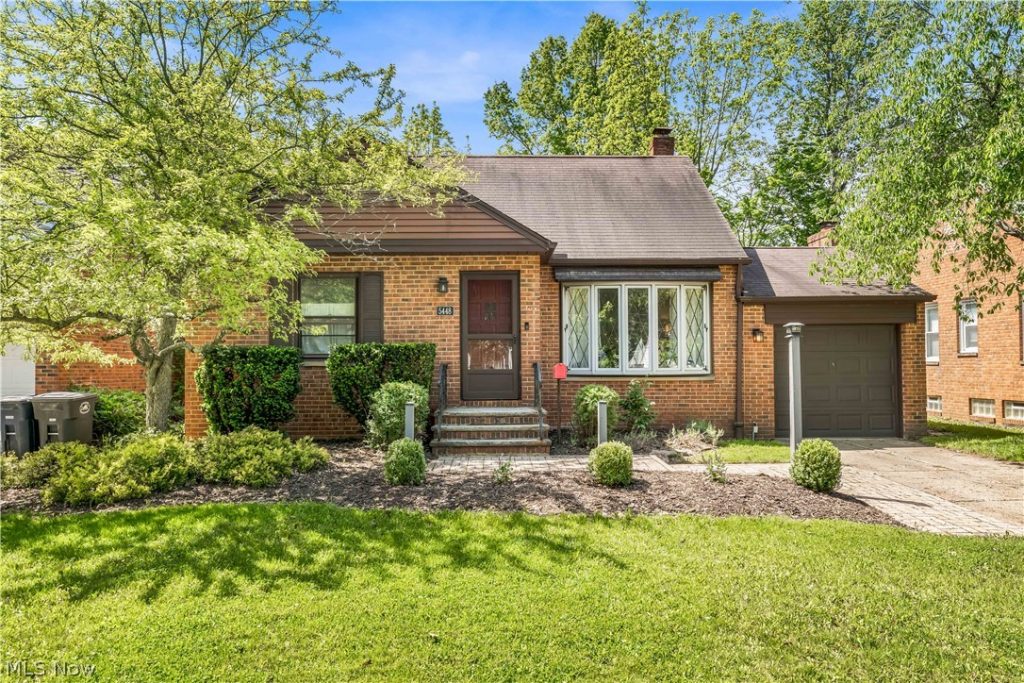 5448 Summit Road, Lyndhurst, OH