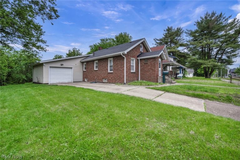 1915 4th Street, Canton, OH - Photo 2