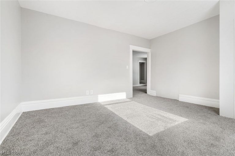 452 Summit Street, Alliance, OH - Photo 6