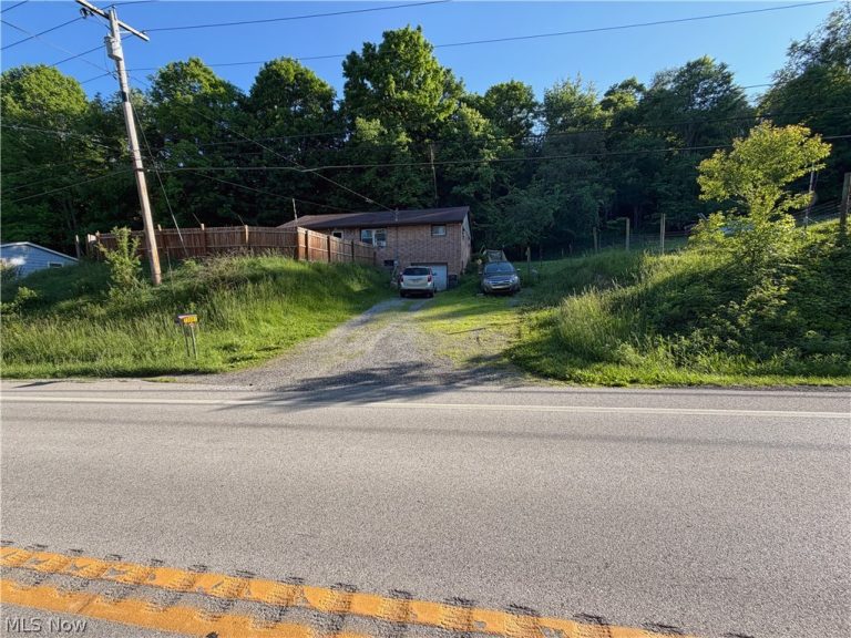 15681 State Route 267, East Liverpool, OH, 43920