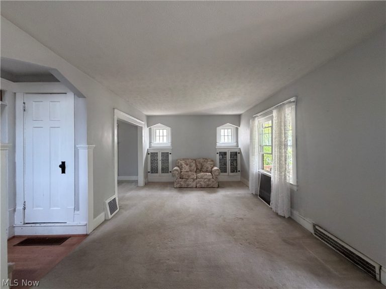 1505 Cordova Avenue, Lakewood, OH - Photo 3