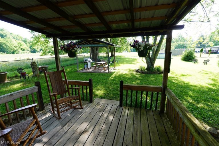 173 W Apple Blossom Way, Elizabeth, WV - Photo 5