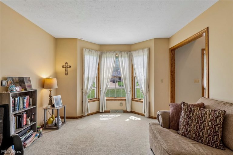 3749 Turnberry Drive, Medina, OH - Photo 4