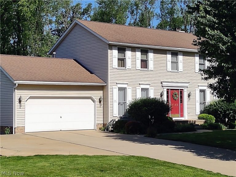 3842 Park Ridge Drive, Green, OH - Photo 2