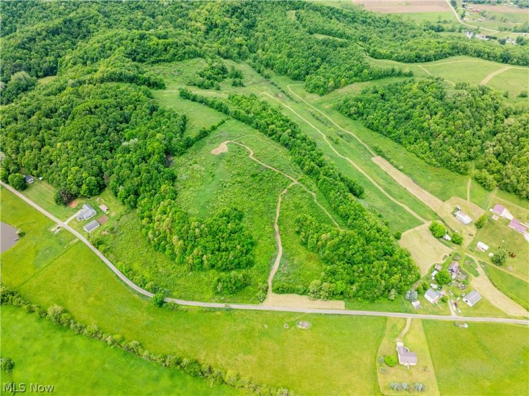 Barkley Road, Uhrichsville, OH - Photo 2