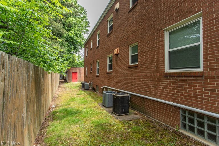 5120 Glenwood Avenue, Youngstown, OH - Photo 4