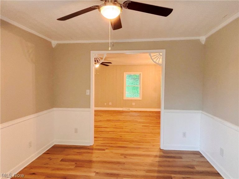 255 Sunview Lane, Follansbee, WV - Photo 8