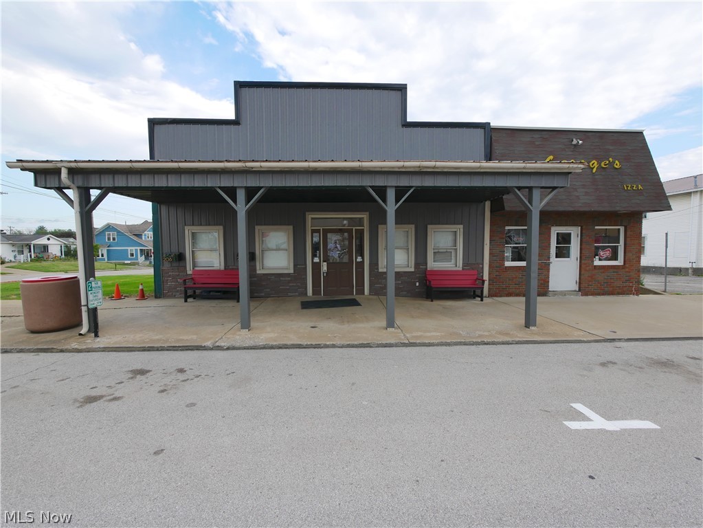 206 South main Street, Woodsfield, OH