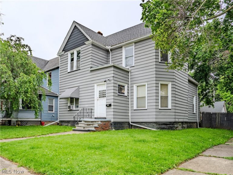 2102 96th Street, Cleveland, OH - Photo 2