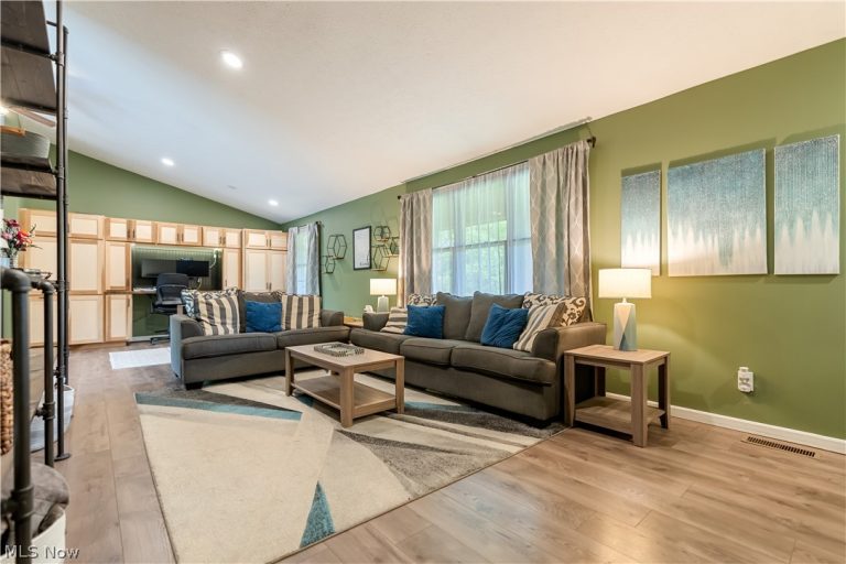207 Mount Pleasant Road, Green, OH - Photo 4