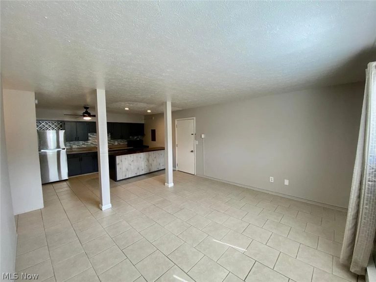 640 Shore Court, Vermilion, OH - Photo 4