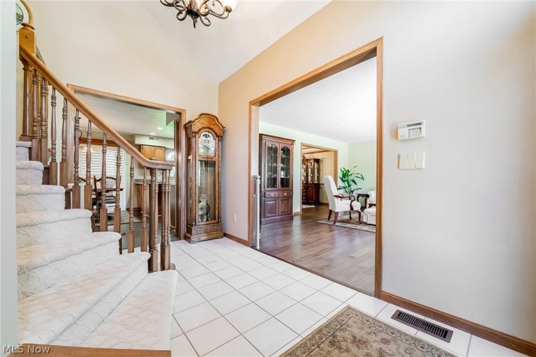 6276 Coldstream, Highland Heights, OH - Photo 6