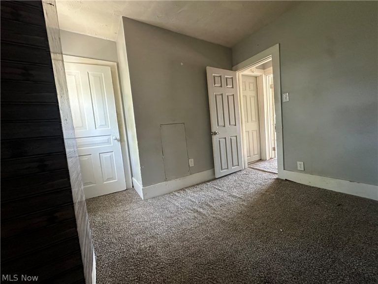 1616 Bank Place, Canton, OH - Photo 8