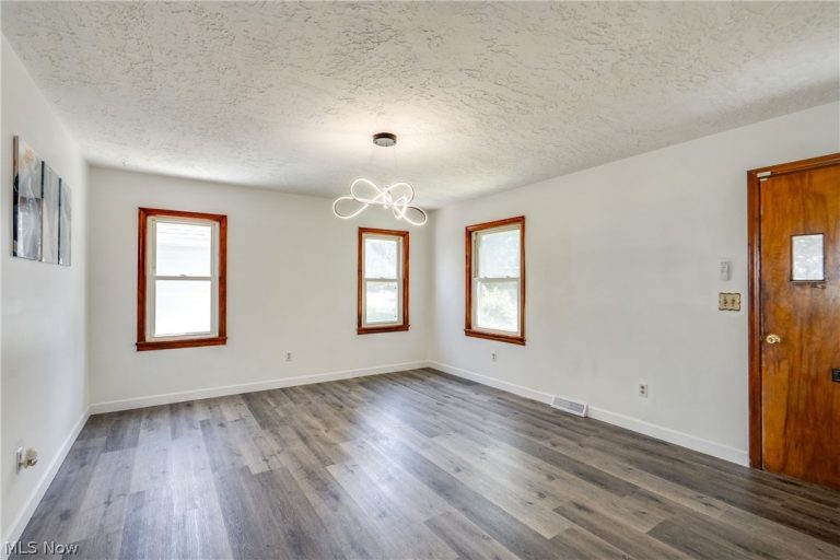 295 Boxwood Avenue, Akron, OH - Photo 4