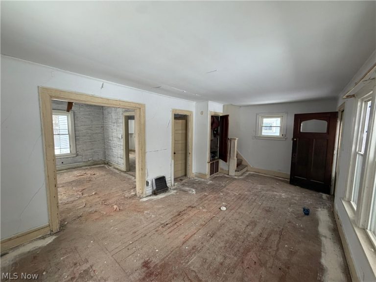 1362 Girard Street, Akron, OH - Photo 6