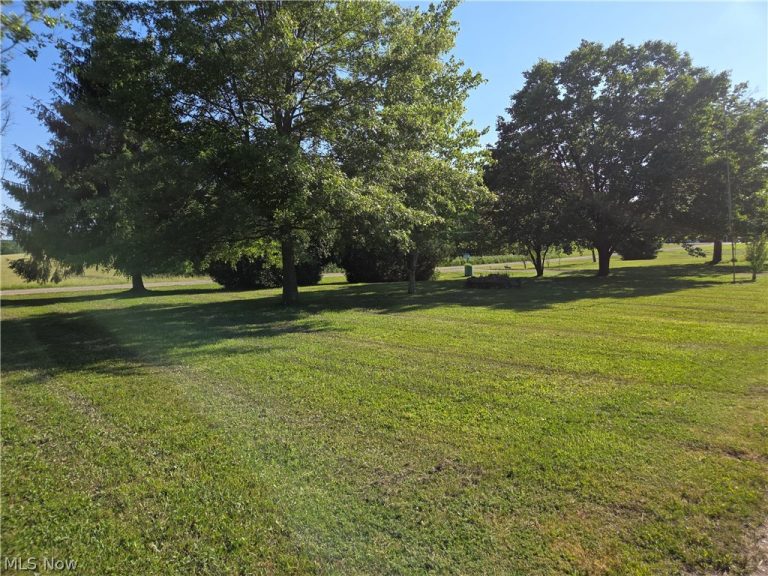 4965 Mellow Lane, Cumberland, OH - Photo 2