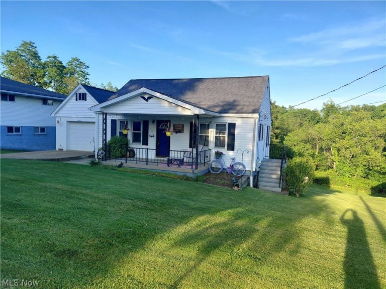 242 Cedar Road, Richmond, OH - Photo 2