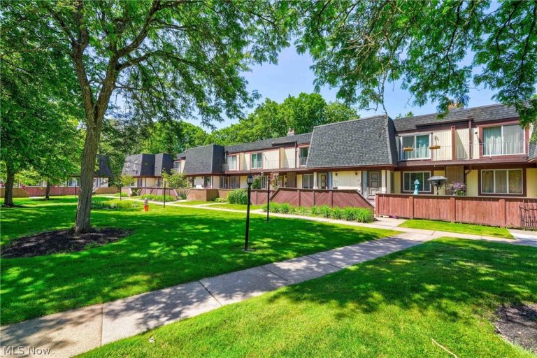 6462 State Road #26, Parma, OH, 44134