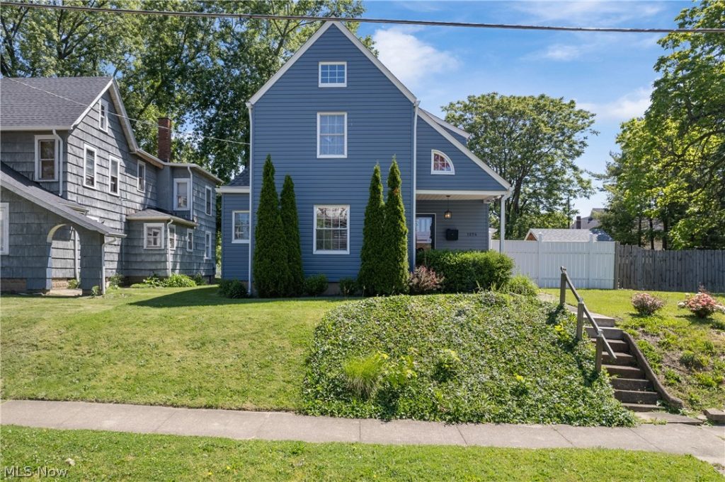 1274 Woodland Avenue, Canton, OH