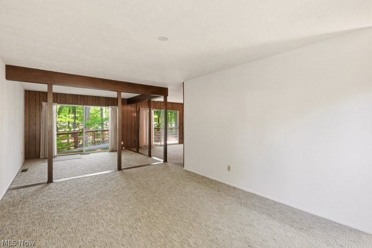 17482 Falling Water Road, Strongsville, OH - Photo 6