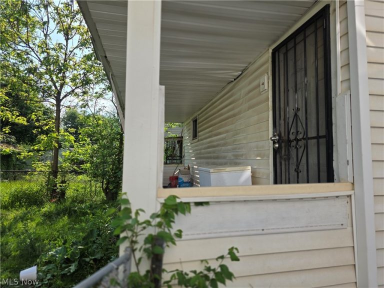 8100 Connecticut Avenue, Cleveland, OH - Photo 4