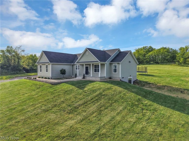 11505 Baird Road, Mount Perry, OH - Photo 2