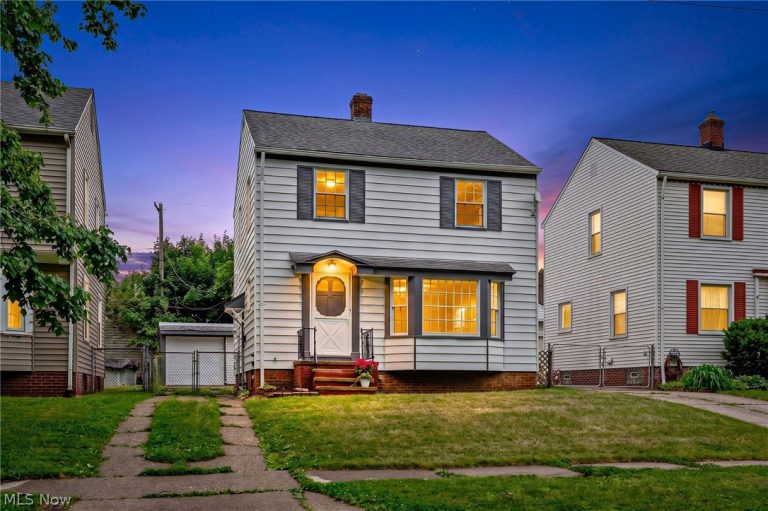 1905 Tampa Avenue, Cleveland, OH - Photo 2