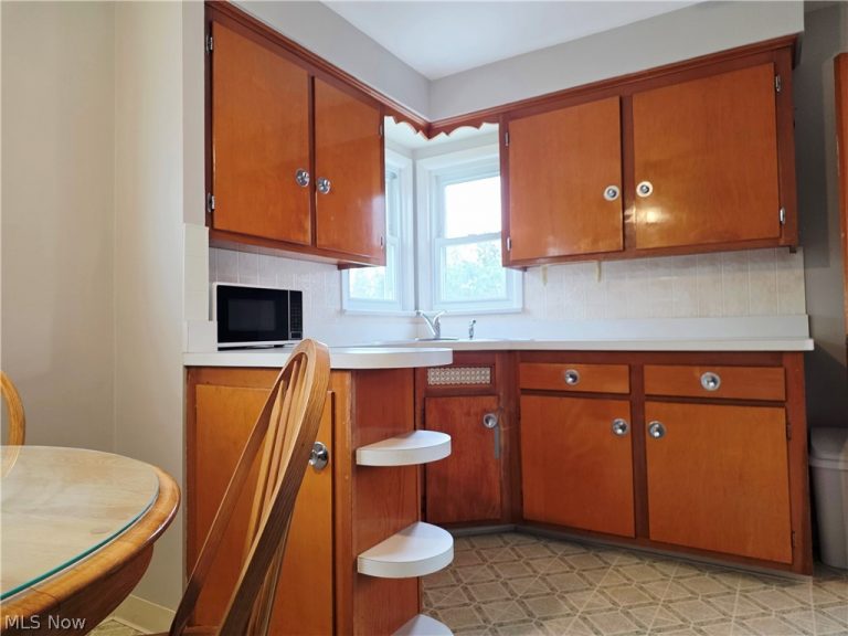 15804 Northwood Avenue, Maple Heights, OH - Photo 6