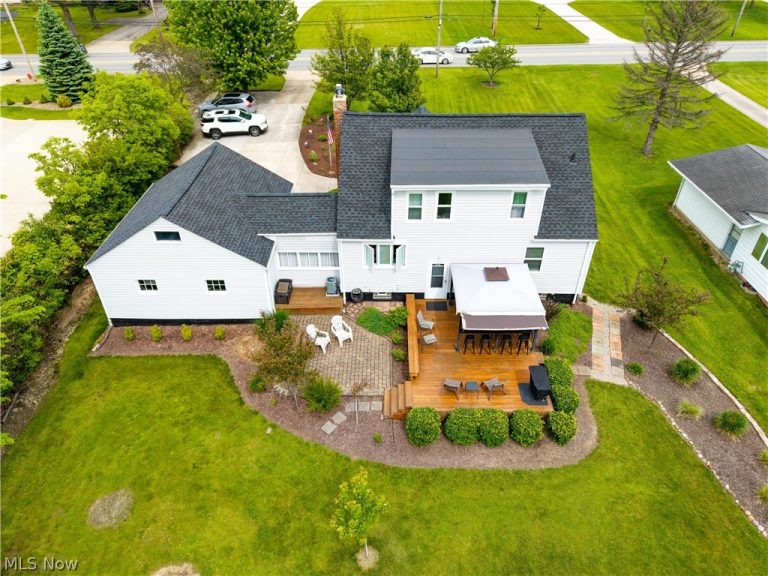 11492 Ridge Road, North Royalton, OH - Photo 2