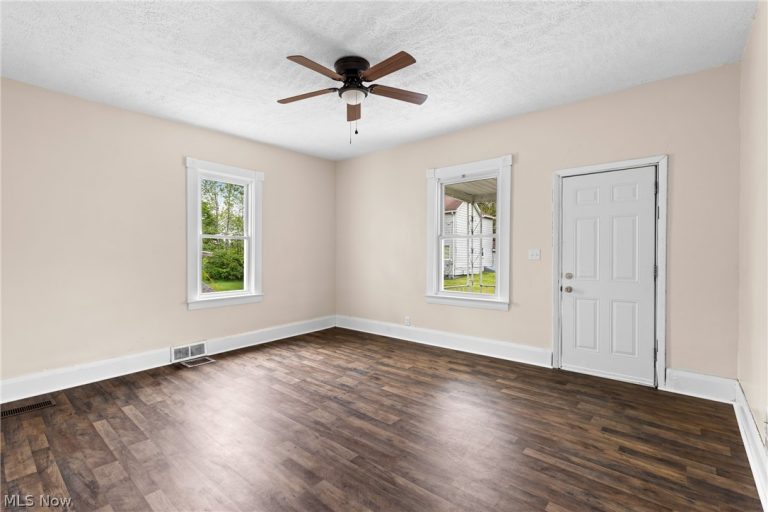 70042 1st Street, Flushing, OH - Photo 6