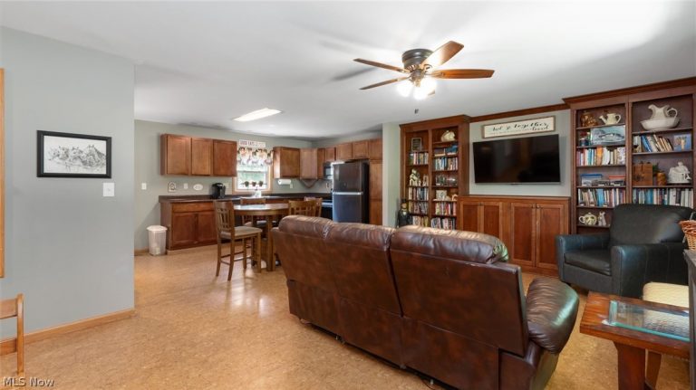 7370 Adamsville Road, Adamsville, OH - Photo 6