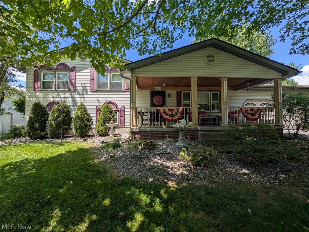 466 Wendemere Drive, Hubbard, OH
