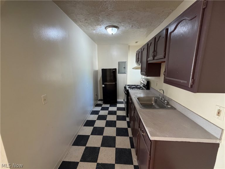317 156th Street #4, Cleveland, OH - Photo 5