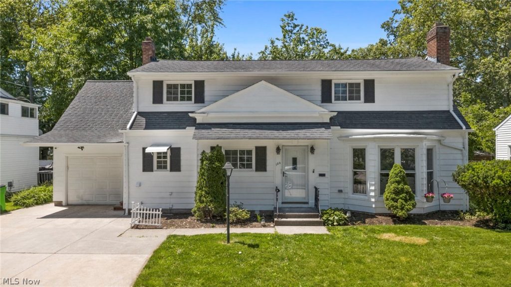 100 Lake Edge Drive, Euclid, OH