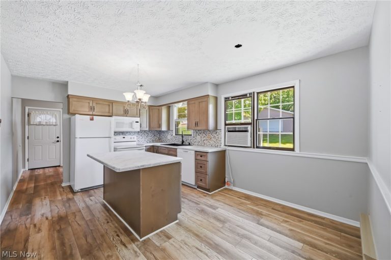 1795 Allen Drive, Salem, OH - Photo 6
