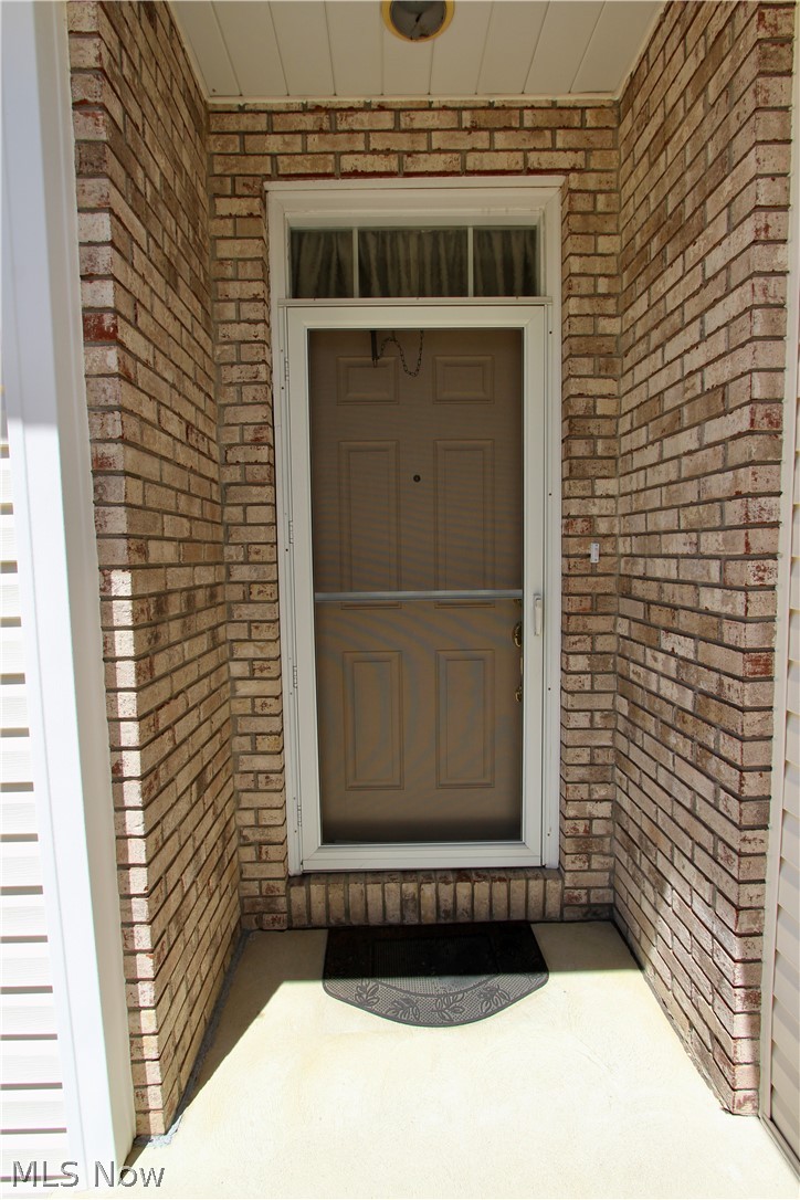 27242 Emerald Oval, Olmsted Twp, OH - Photo 8