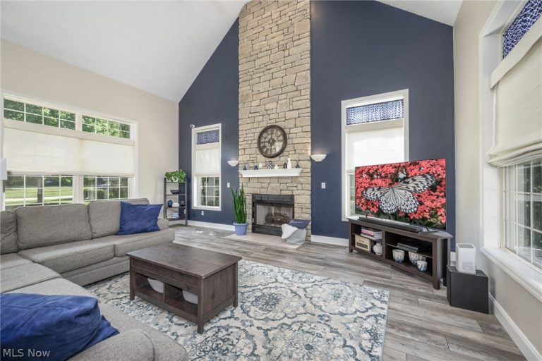 2942 Robert Gary Court, Medina, OH - Photo 3